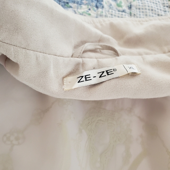 Ze-Ze Jacket - Picture 11 of 16